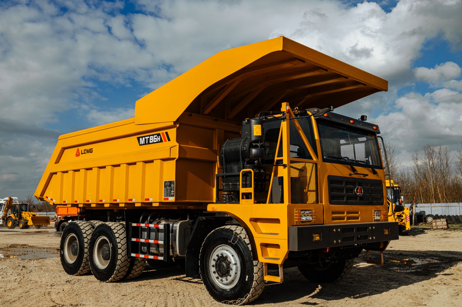 Изображение к статье «Повышение утильсбора на спецтехнику: как изменятся цены на карьерные самосвалы»