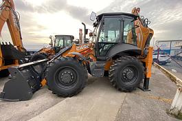 Экскаватор-погрузчик CASE 695SV Performance (Tier 3, рычаги сзади, Италия)