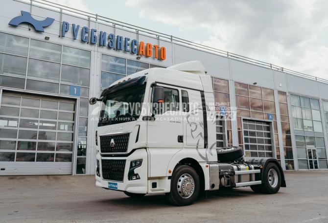 Купить Тягач SITRAK C7H MAX 4x2 ( ZZ4186V361HE ) / без АДР и КОМ в компании Русбизнесавто - изображение 0